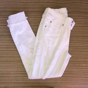Blue savvy white jeans